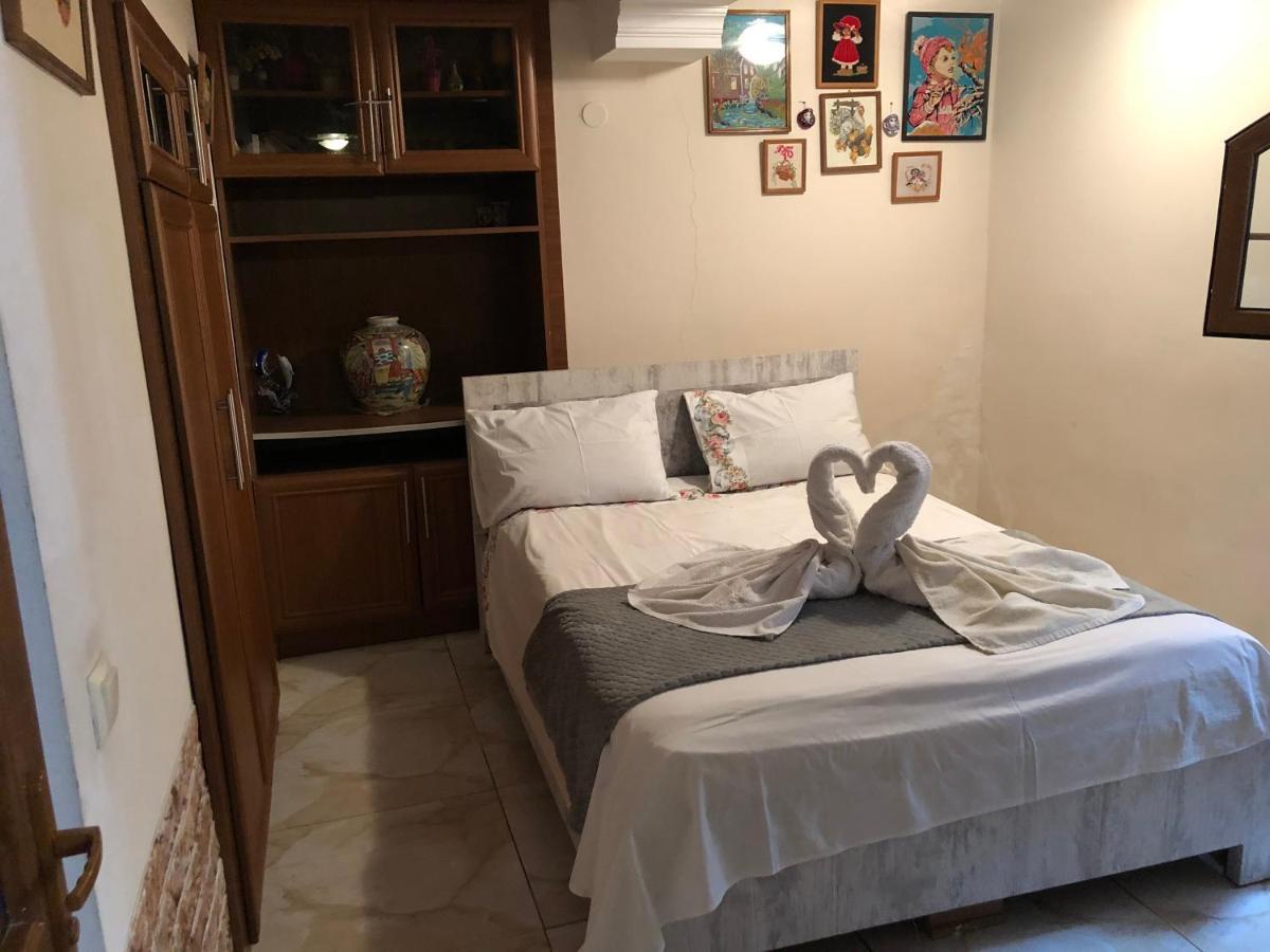 Hotel Aparment On Nano Tbilisi Esterno foto